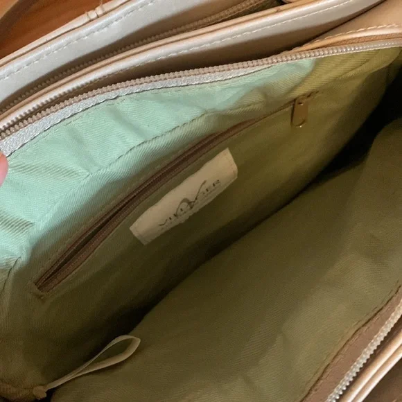 Villager Bag - Picture 3 of 6